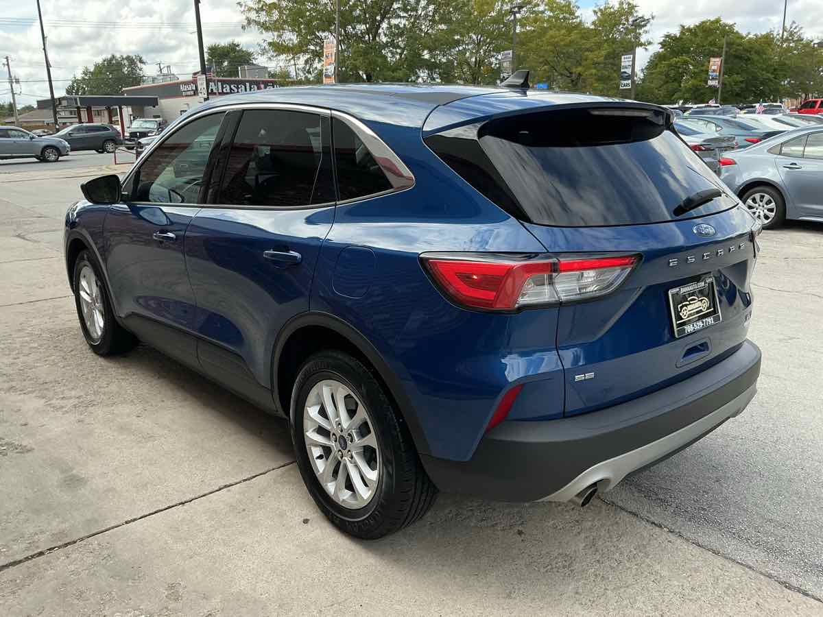2022 Ford Escape SE photo 7