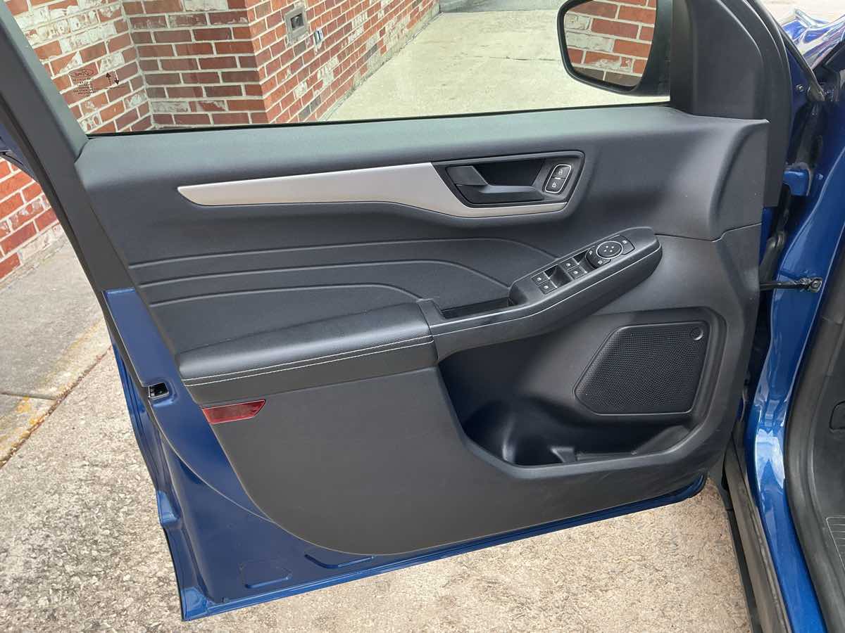 2022 Ford Escape SE photo 9