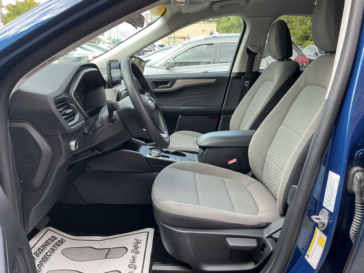 2022 Ford Escape SE photo 10