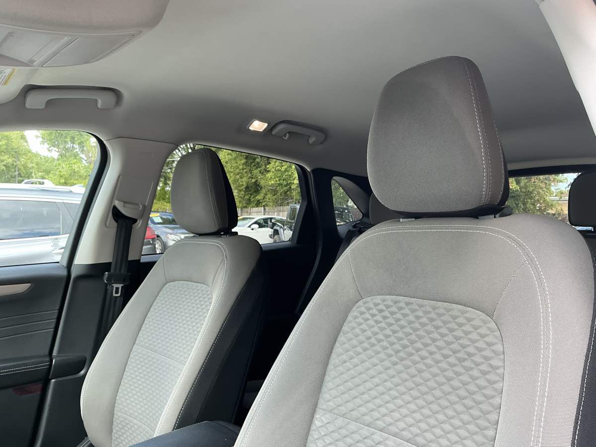 2022 Ford Escape SE photo 12