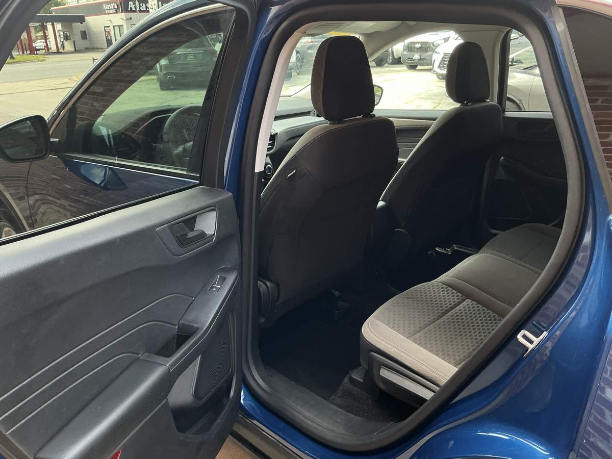 2022 Ford Escape SE photo 22