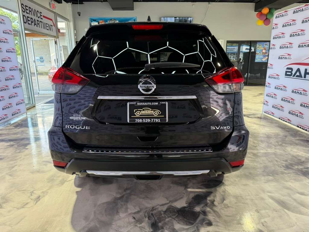 2018 Nissan Rogue SV photo 7