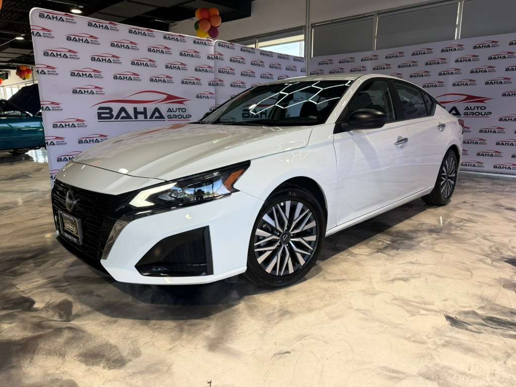 2025 Nissan Altima SV photo 2