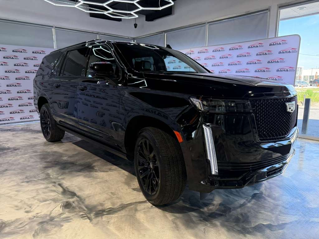 2024 Cadillac Escalade ESV Sport photo 3