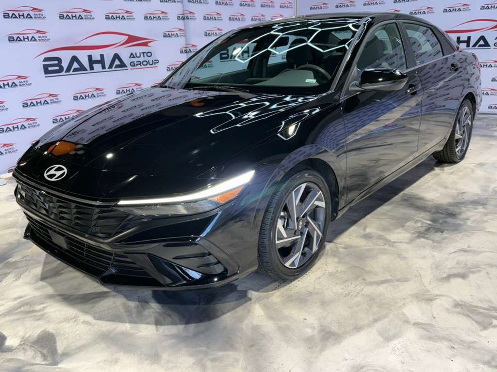 2025 Hyundai Elantra SEL Convenience photo 2