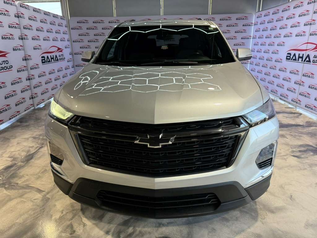 2022 Chevrolet Traverse Cloth photo 2