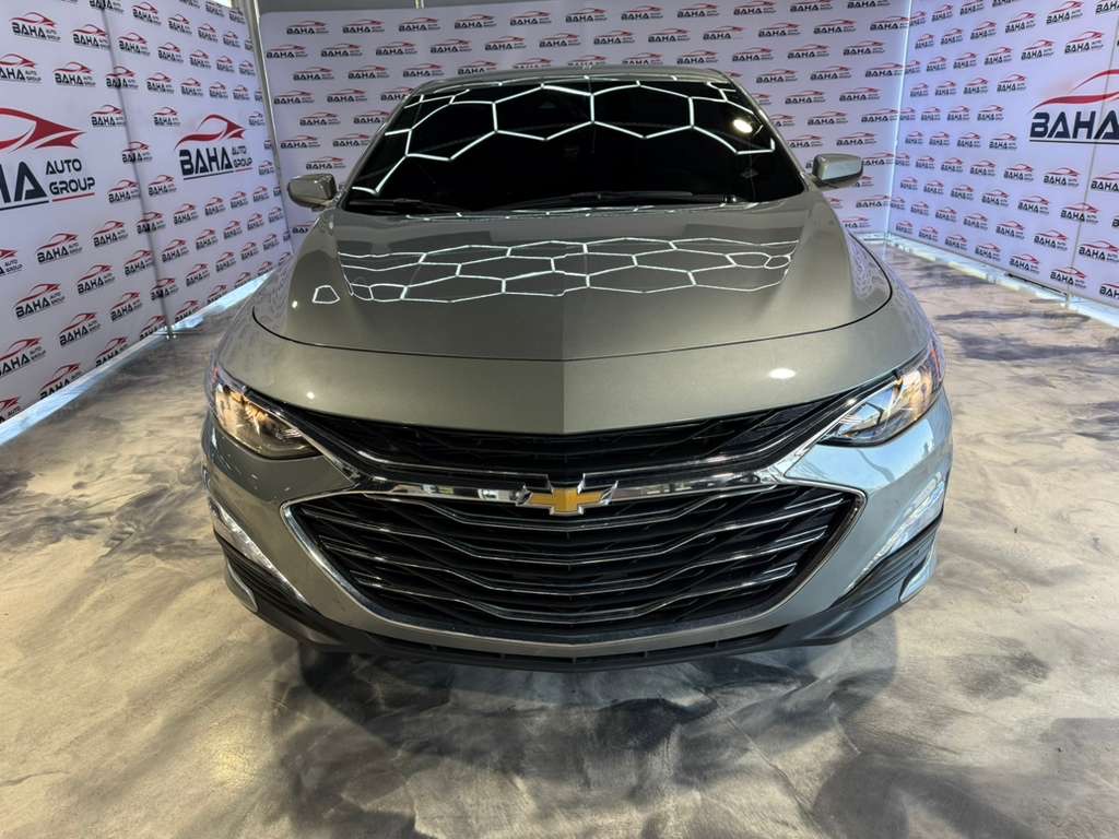 2025 Chevrolet Malibu 1LT photo 2