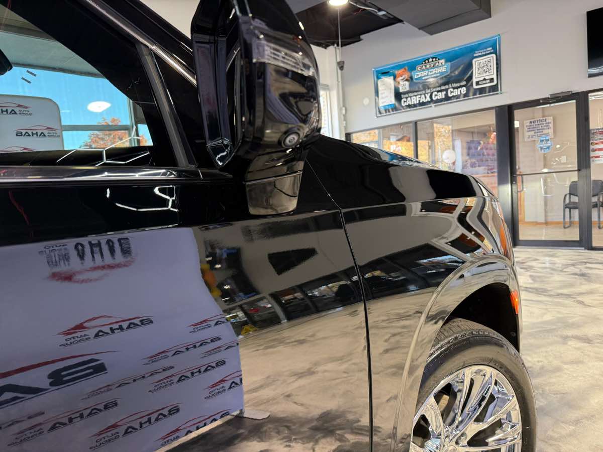 2022 Cadillac Escalade ESV Premium Luxury Platinum photo 3