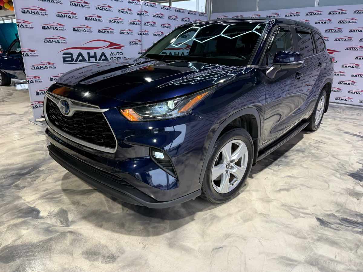 2023 Toyota Highlander Hybrid LE photo 2