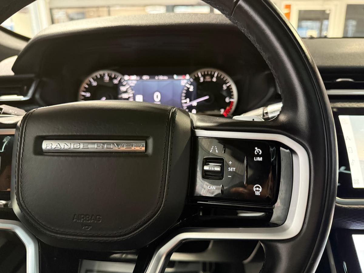 2022 Land Rover Range Rover Velar R-Dynamic S photo 4