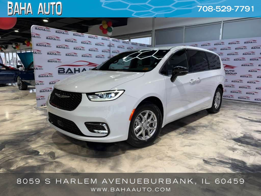 2025 Chrysler Pacifica Select's photo