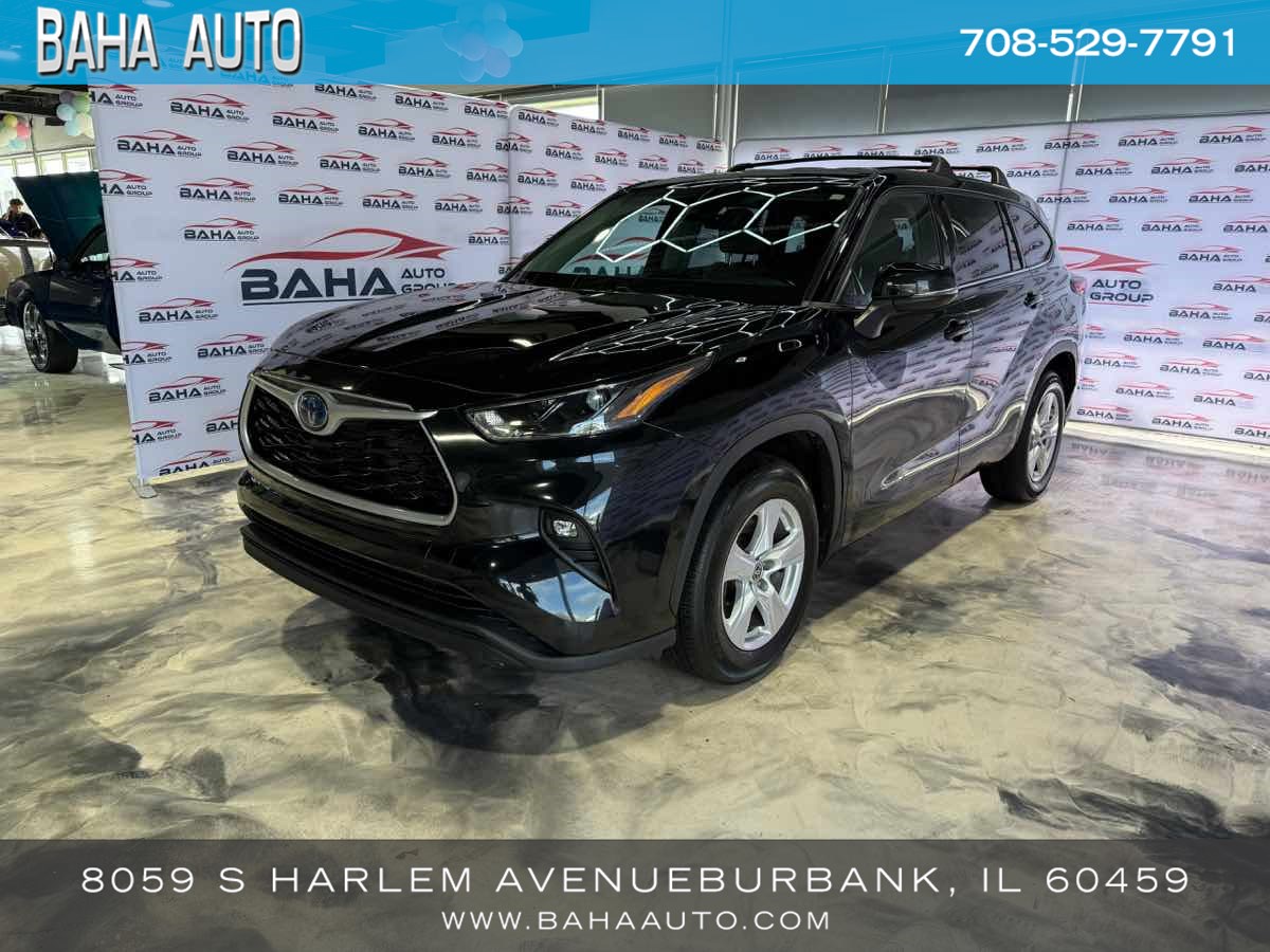 2022 Toyota Highlander LE Hybrid 4x2's photo