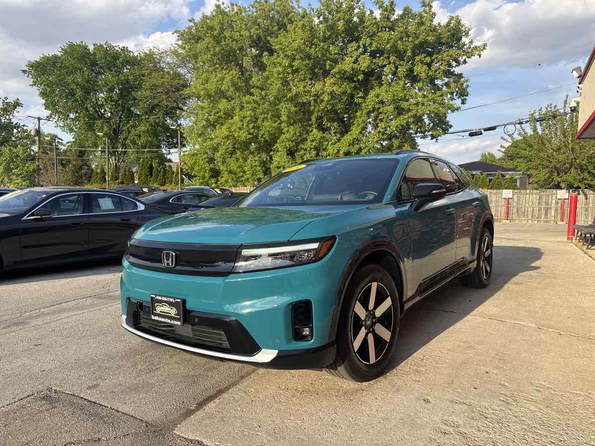 Vehicle Image 2