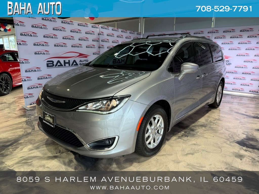 2020 Chrysler Pacifica Touring L's photo