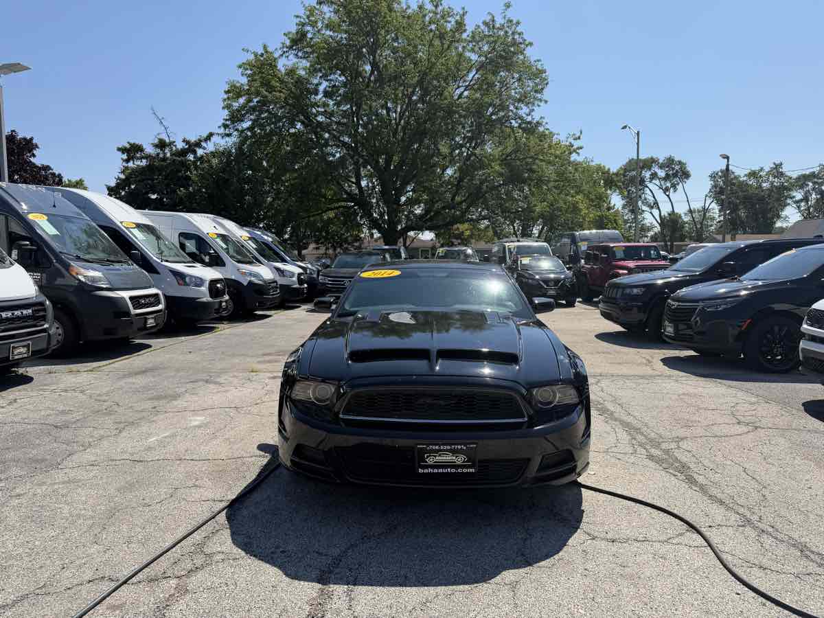 View vehicle photo 2