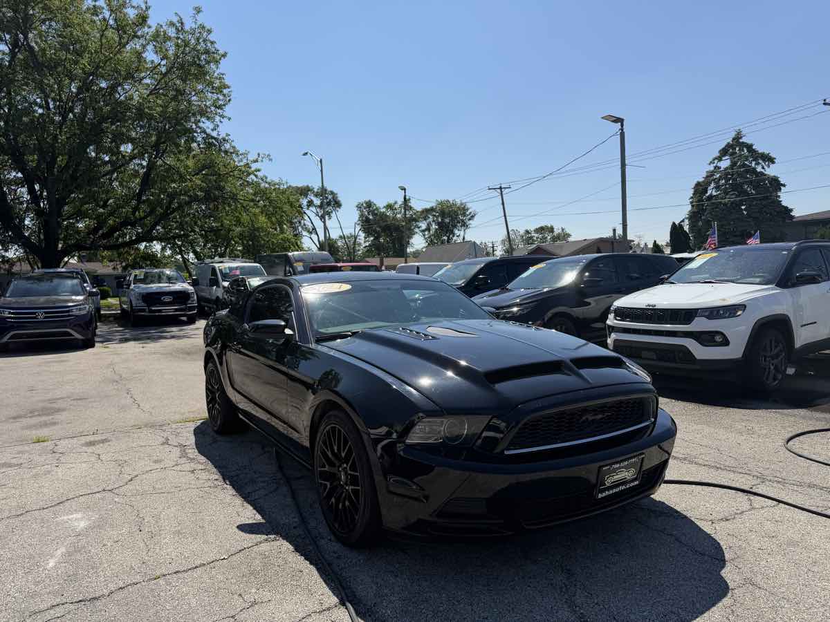 View vehicle photo 3