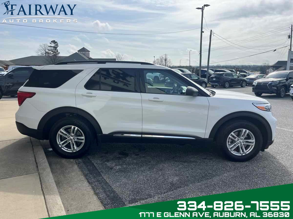 2023 Ford Explorer XLT photo 4