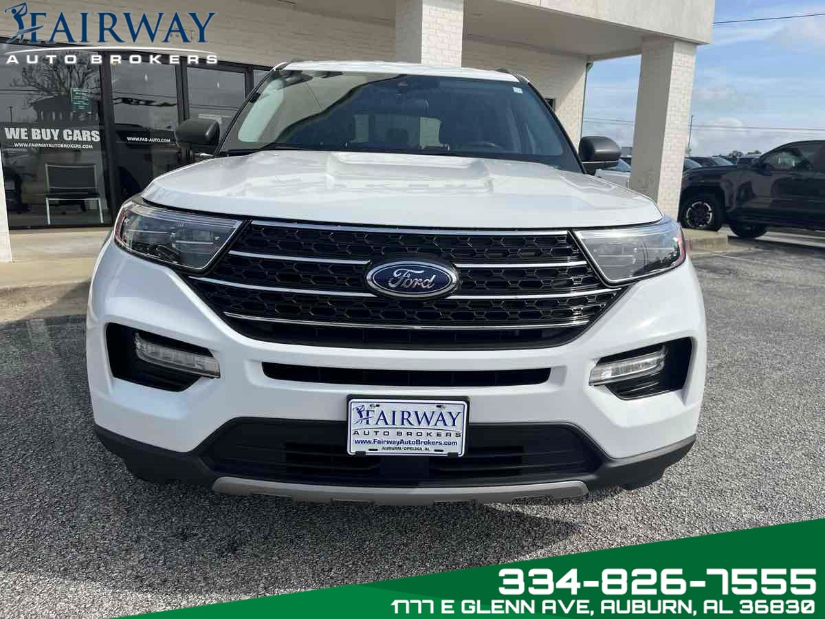 2023 Ford Explorer XLT photo 2