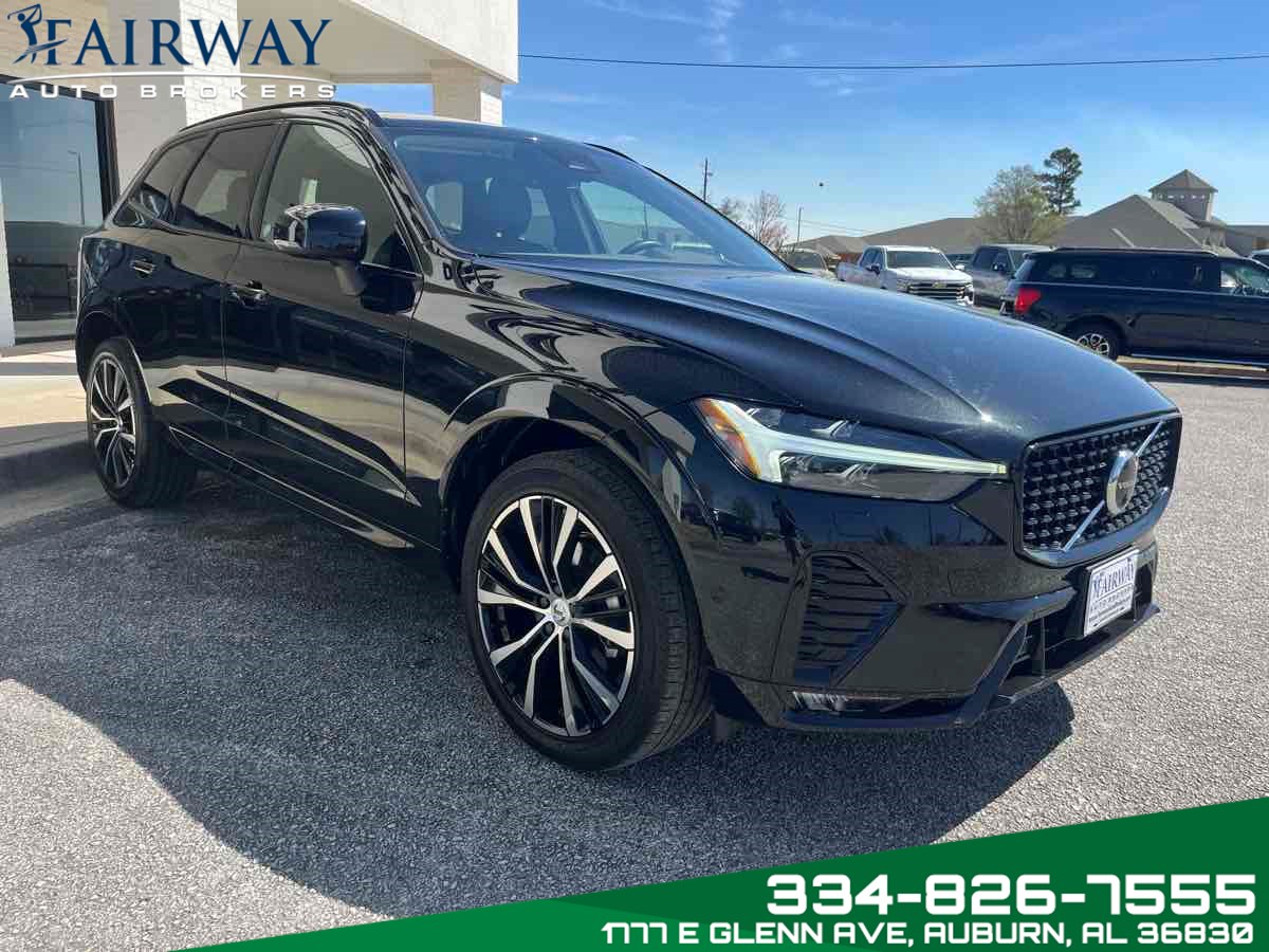 2023 Volvo XC60 Plus photo 3