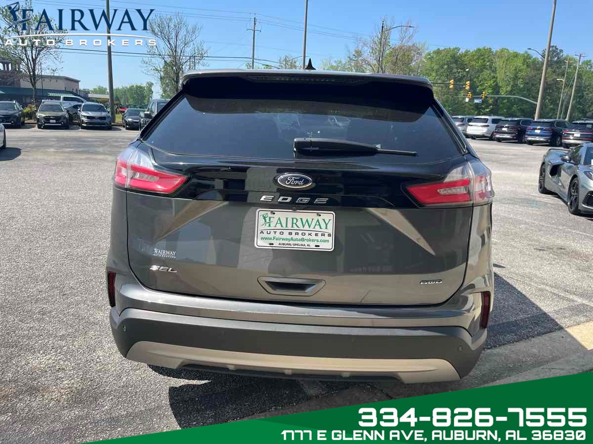 2023 Ford Edge SEL photo 6