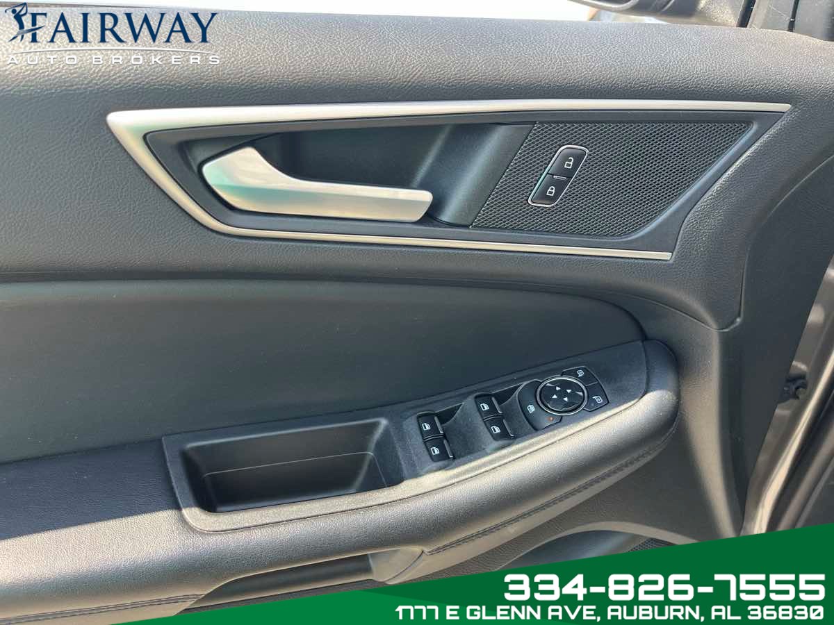 2023 Ford Edge SEL photo 12