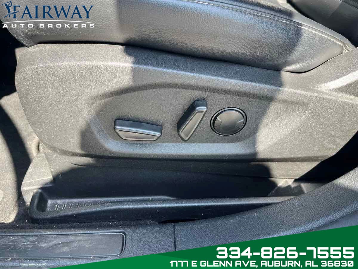 2023 Ford Edge SEL photo 13