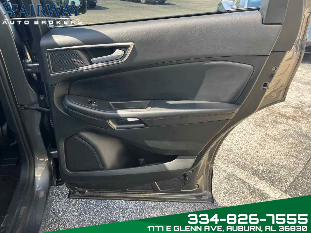 2023 Ford Edge SEL photo 24