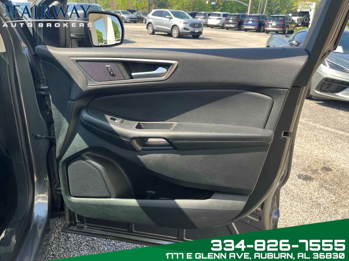 2023 Ford Edge SEL photo 23
