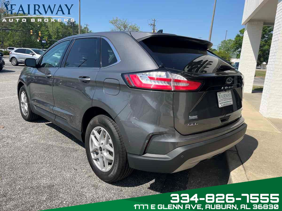 2023 Ford Edge SEL photo 7
