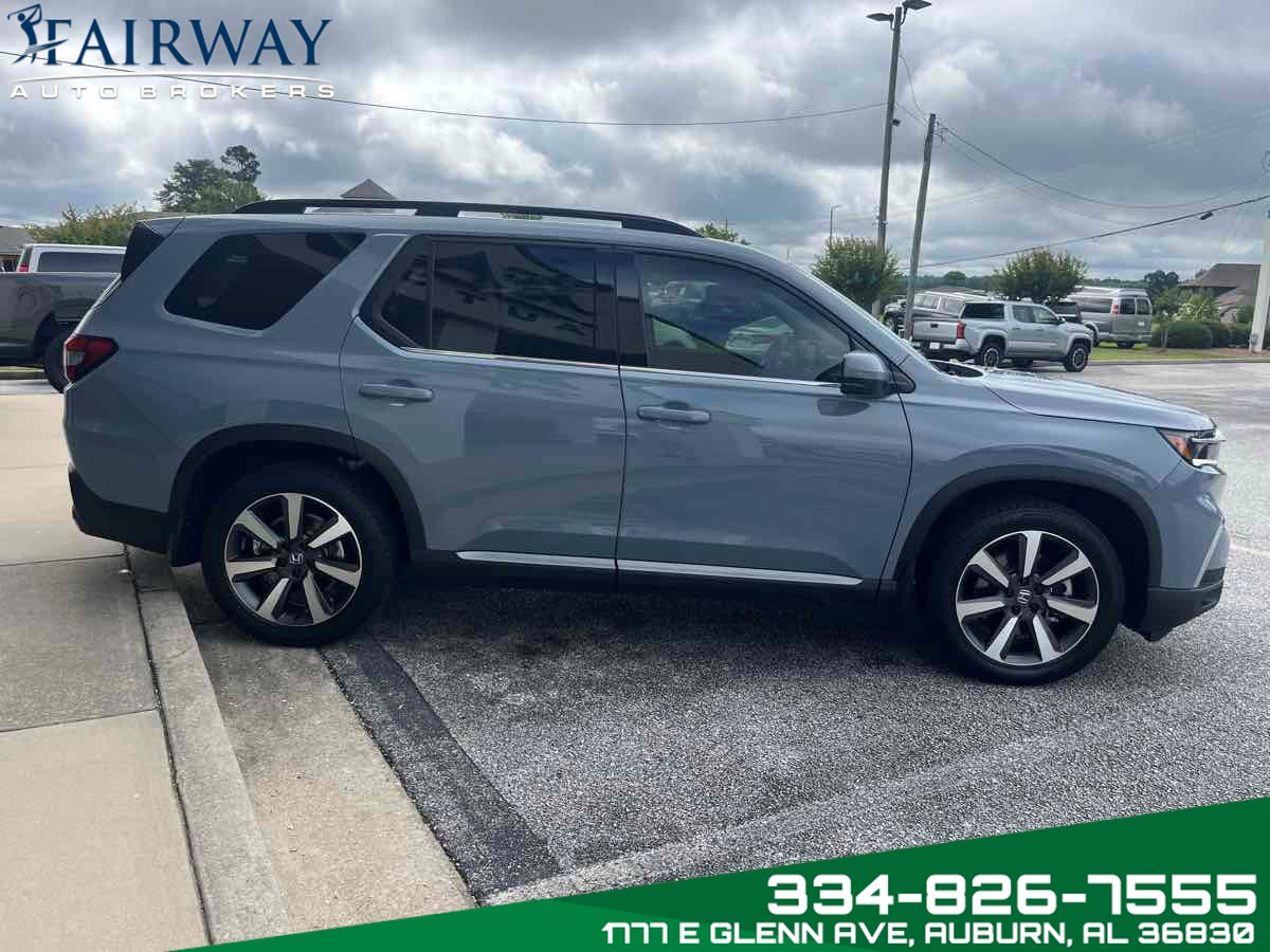 2025 Honda Pilot Touring photo 4