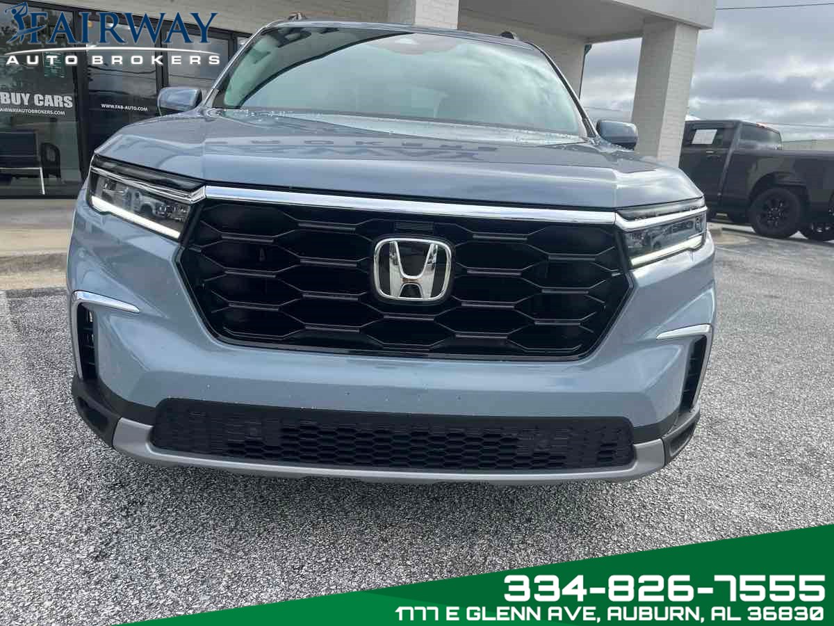2025 Honda Pilot Touring photo 2