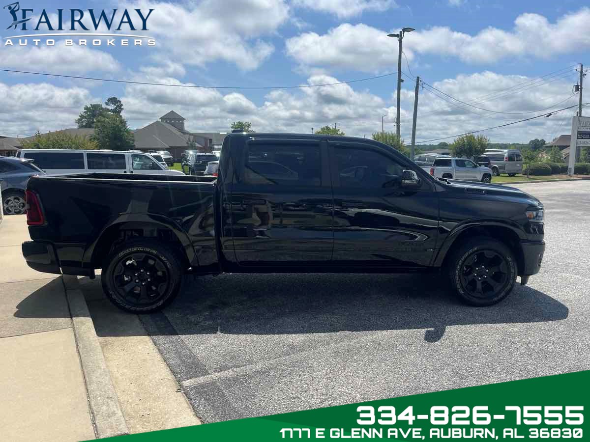 2025 Ram 1500 Big Horn photo 4