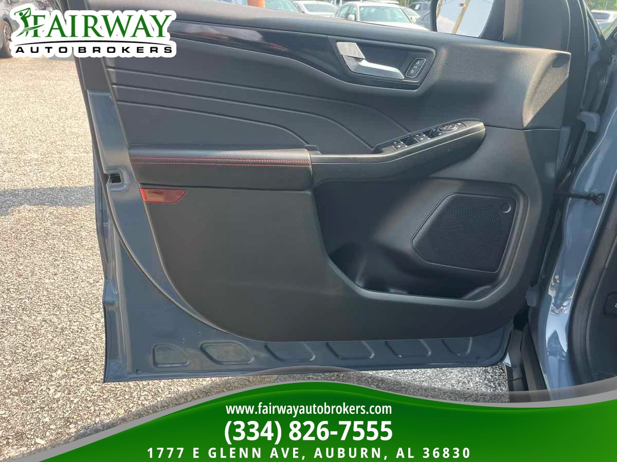 2024 Ford Escape ST-Line - Photo 28