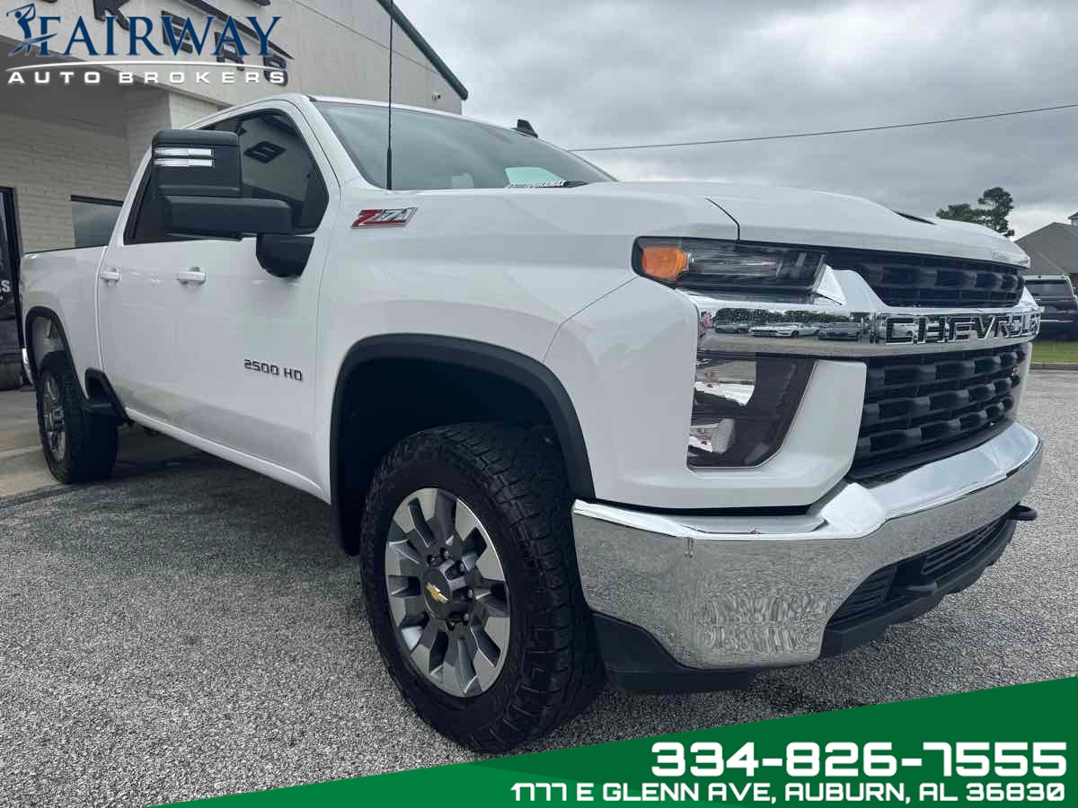 2022 Chevrolet Silverado 2500HD LT photo 3