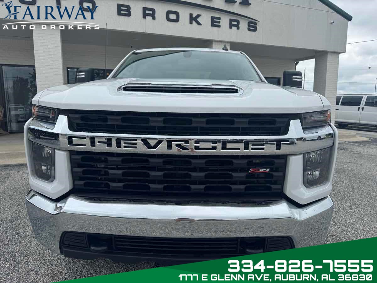 2022 Chevrolet Silverado 2500HD LT photo 2
