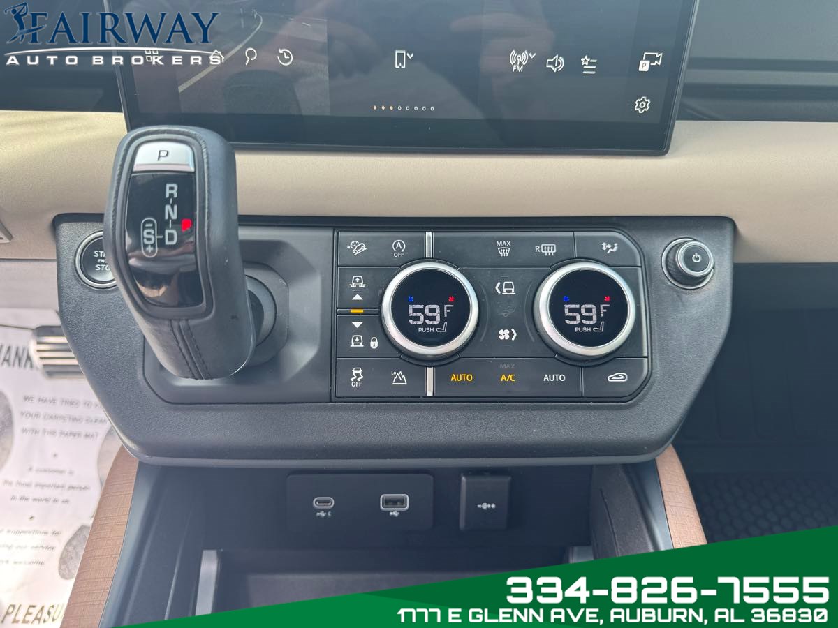 2023 Land Rover Defender 130 X photo 18