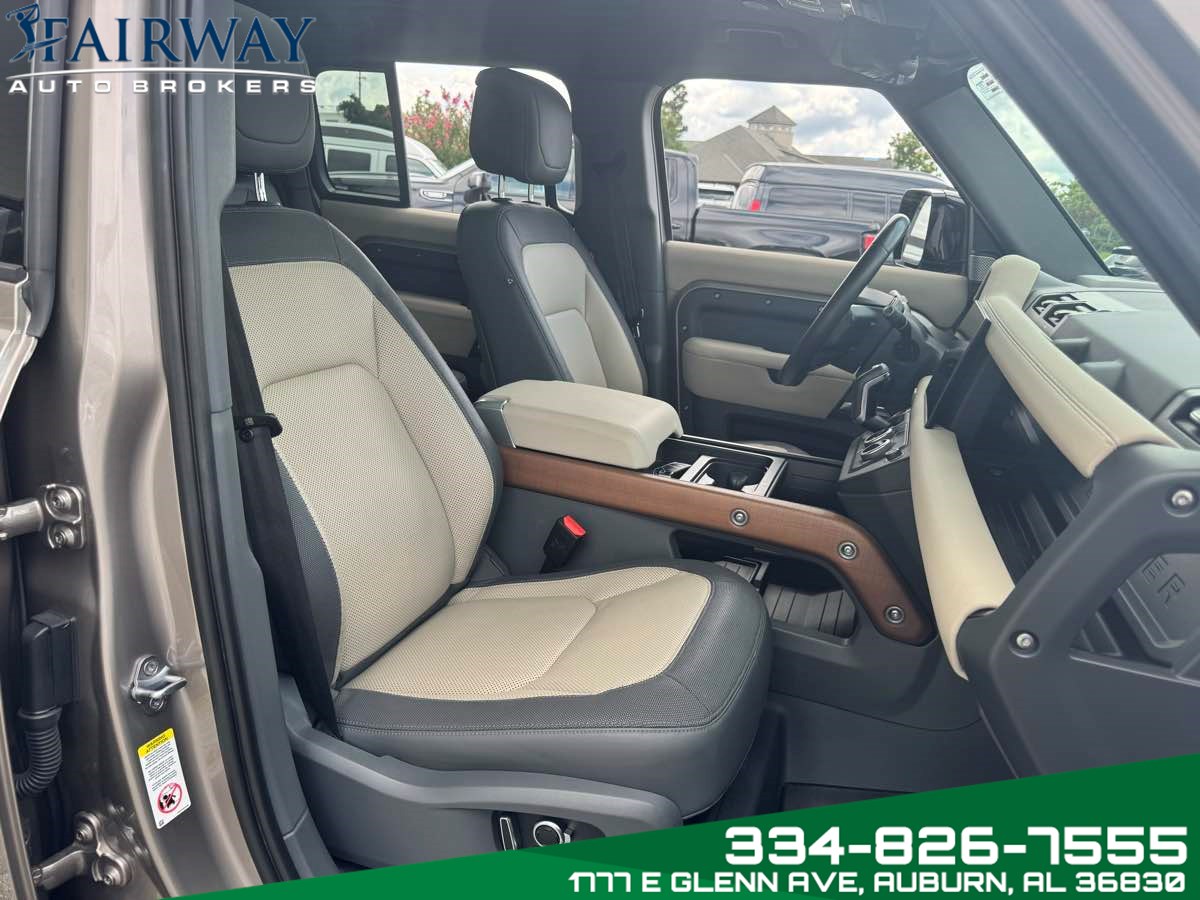 2023 Land Rover Defender 130 X photo 8
