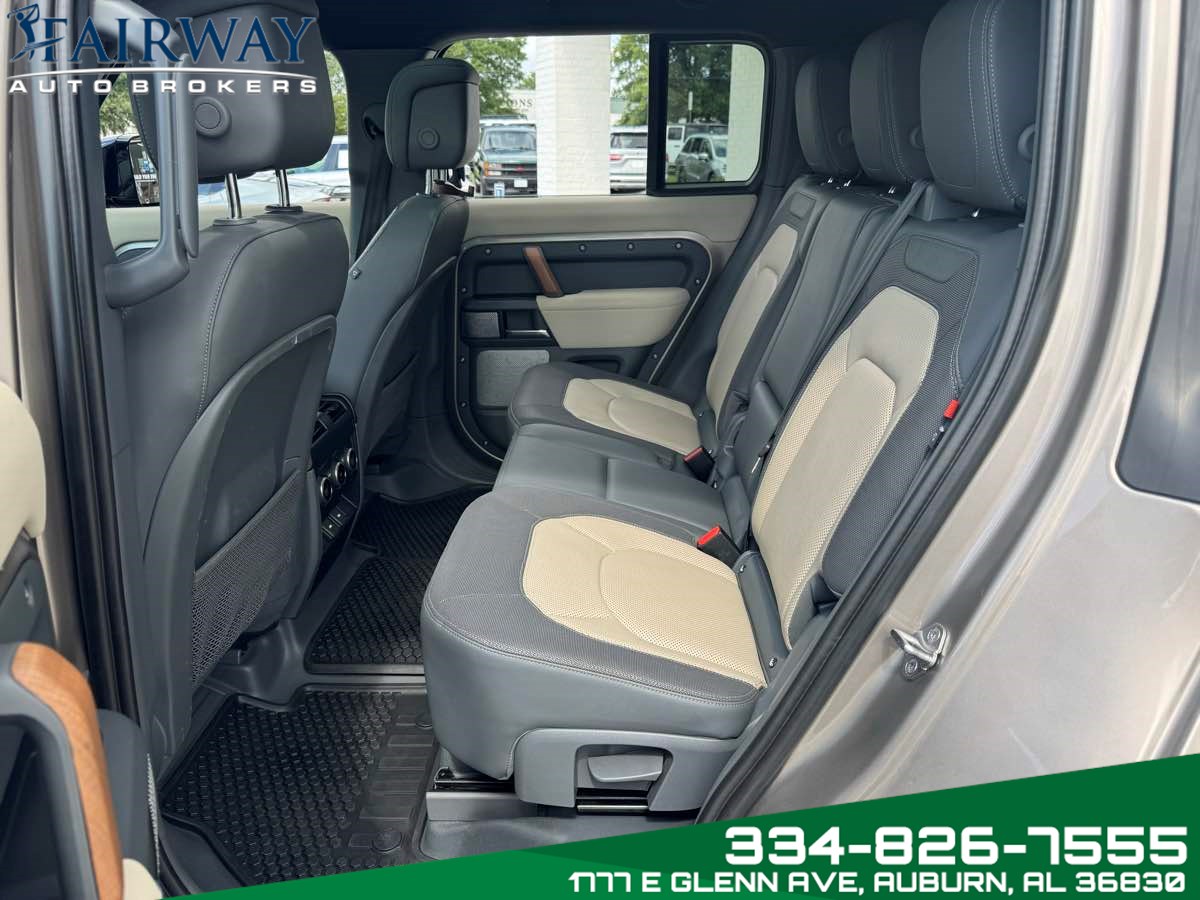 2023 Land Rover Defender 130 X photo 7