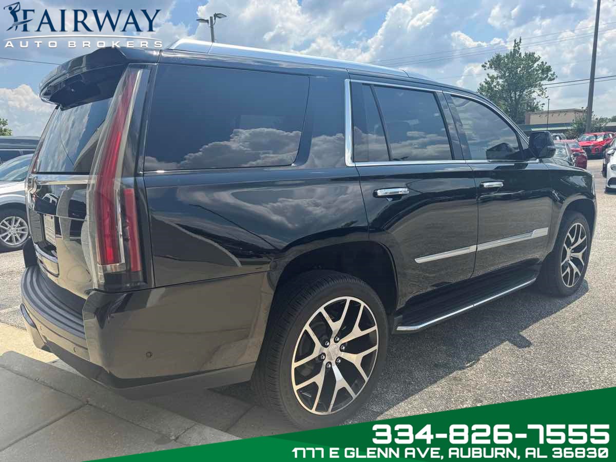 2018 Cadillac Escalade Luxury photo 3