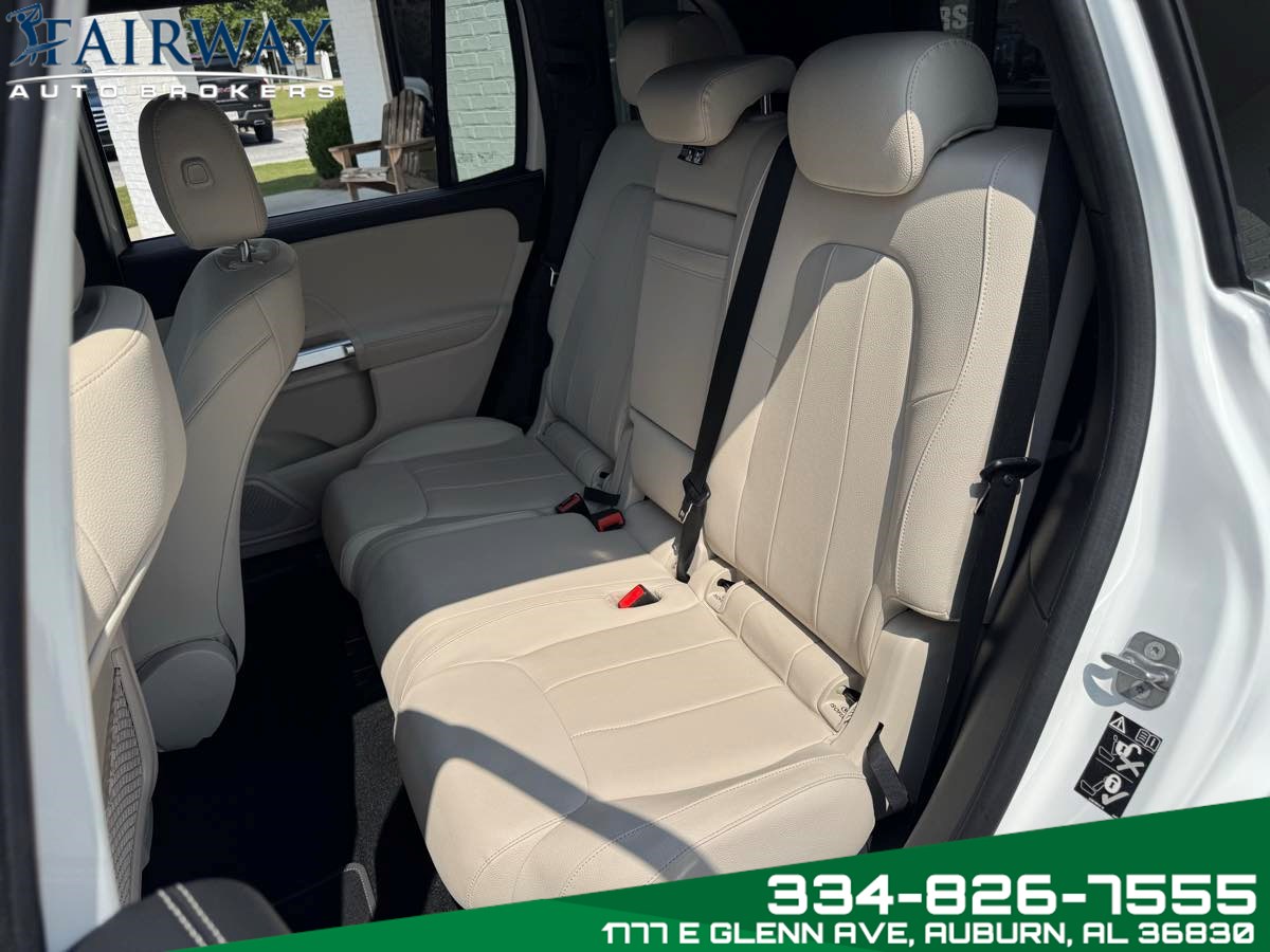 2025 Mercedes Benz GLB 250 4MATIC photo 9