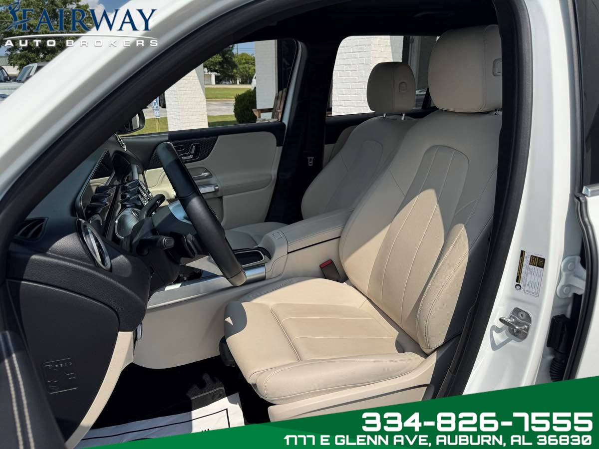 2025 Mercedes Benz GLB 250 4MATIC photo 8