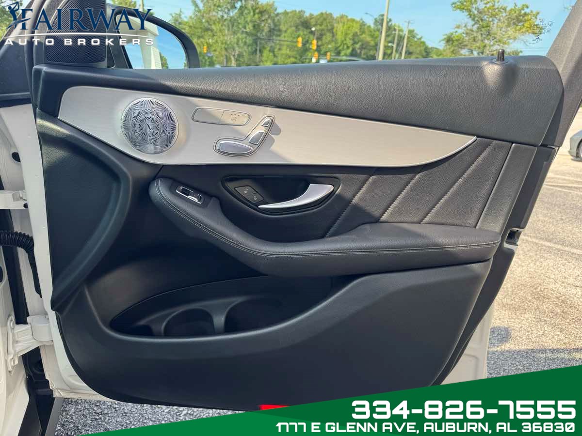 2021 Mercedes Benz GLC 300 AMG photo 23