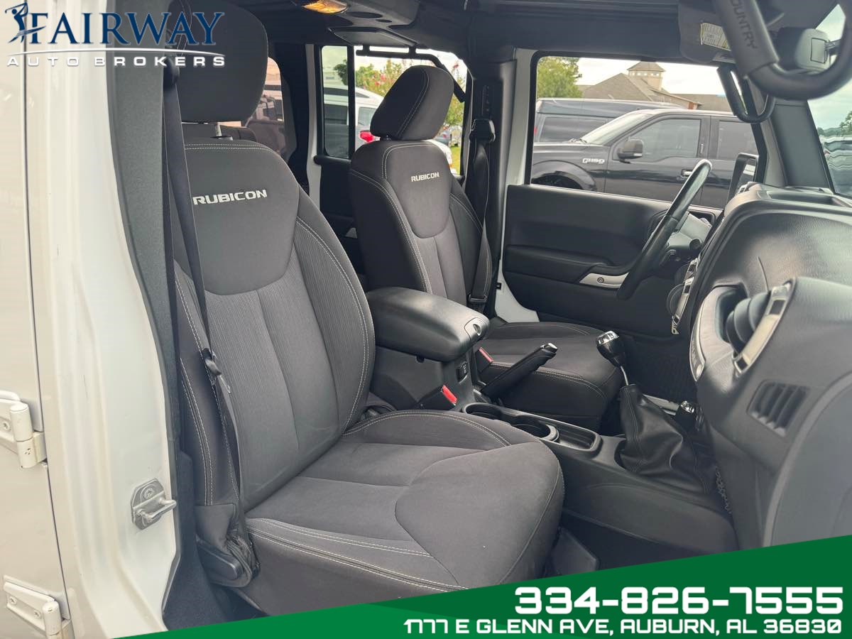2016 Jeep Wrangler Unlimited Rubicon photo 11