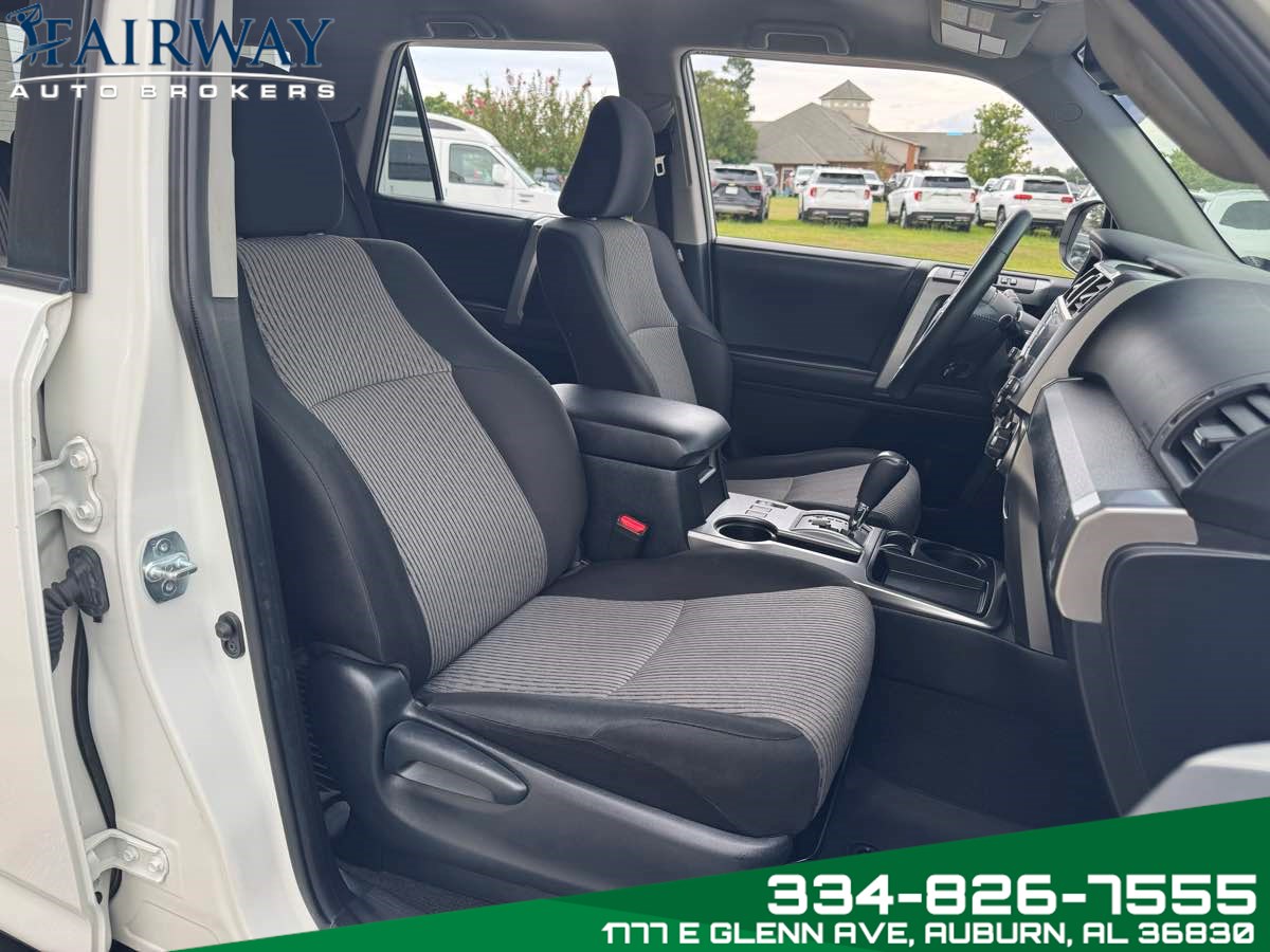 2020 Toyota 4Runner SR5 photo 12