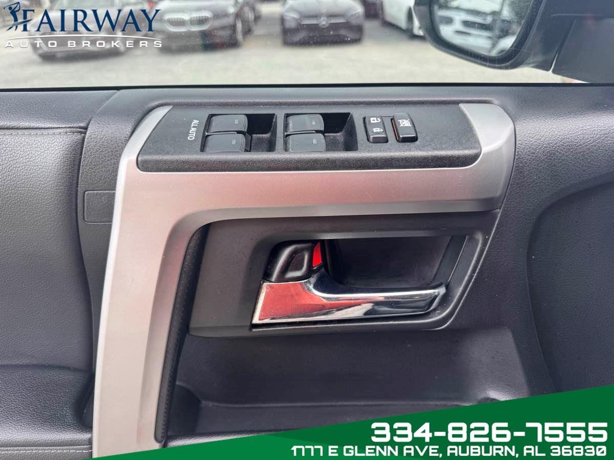 2020 Toyota 4Runner SR5 photo 14