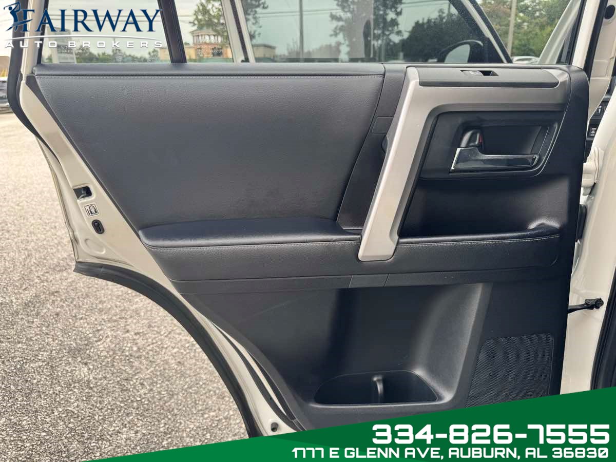 2020 Toyota 4Runner SR5 photo 27