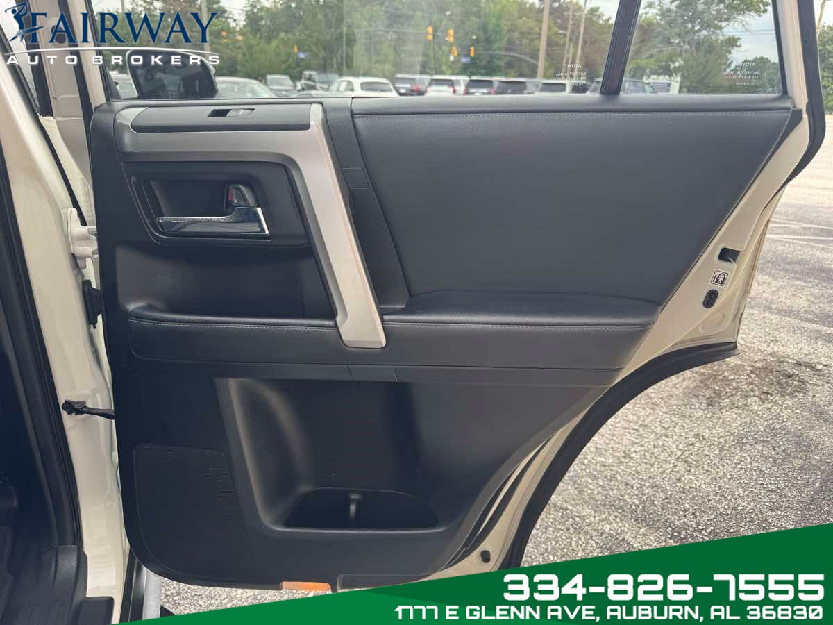 2020 Toyota 4Runner SR5 photo 29