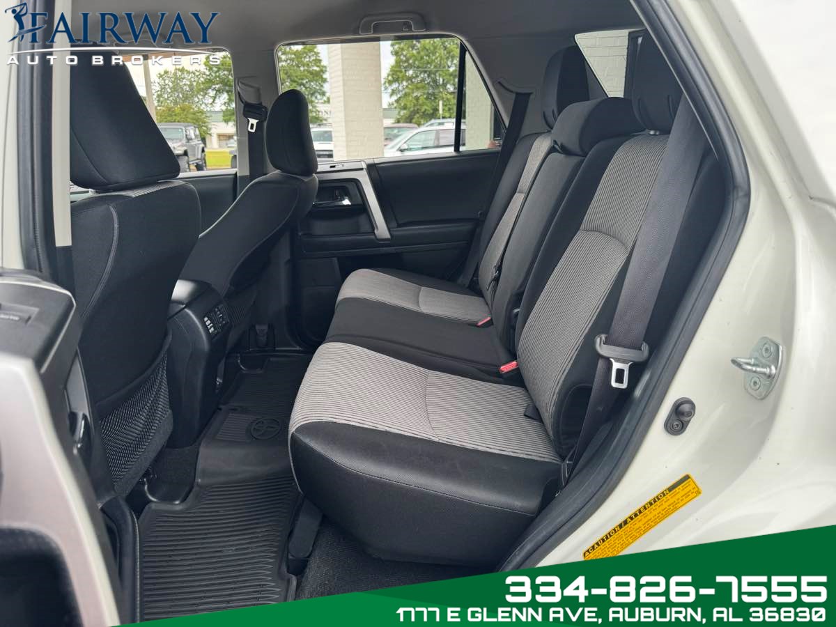 2020 Toyota 4Runner SR5 photo 11