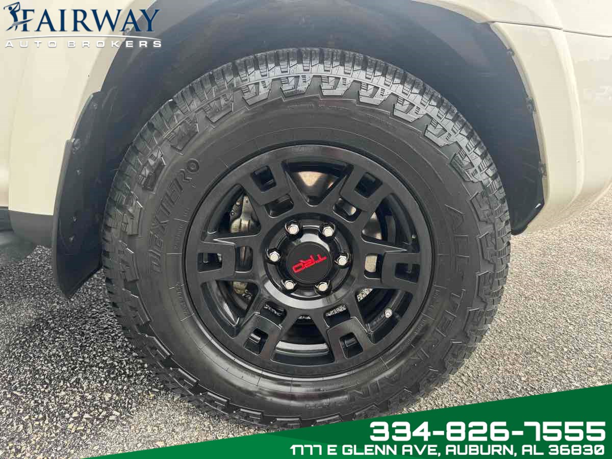 2020 Toyota 4Runner SR5 photo 33