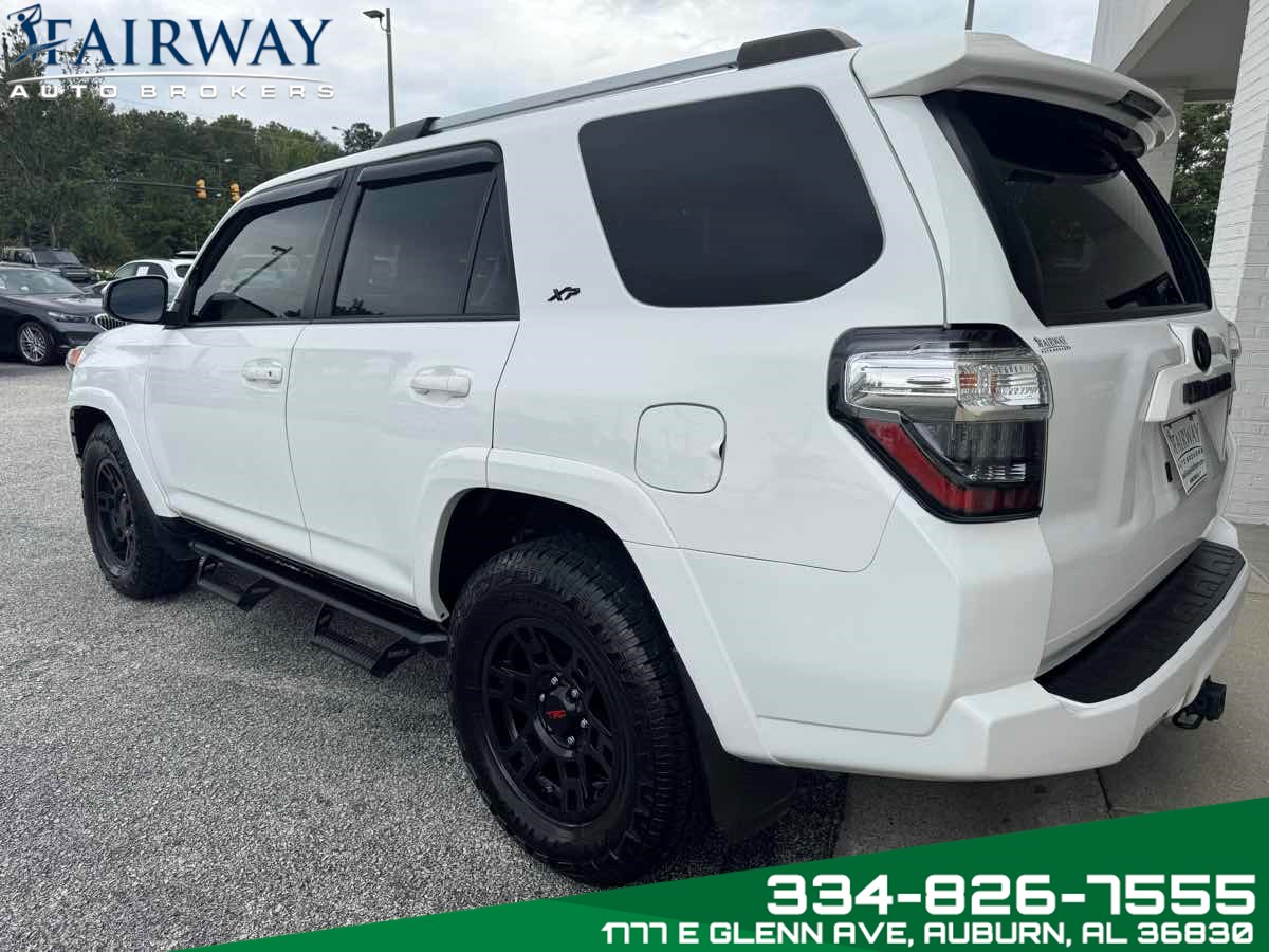 2020 Toyota 4Runner SR5 photo 8
